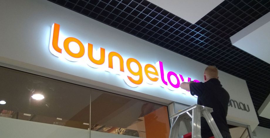 INSEGNE LUMINOSE Verticali, Orizzontali, Prespaziate